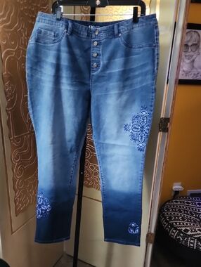 Blue Embroidered Women’s Jeans - Stylish Patch Detail